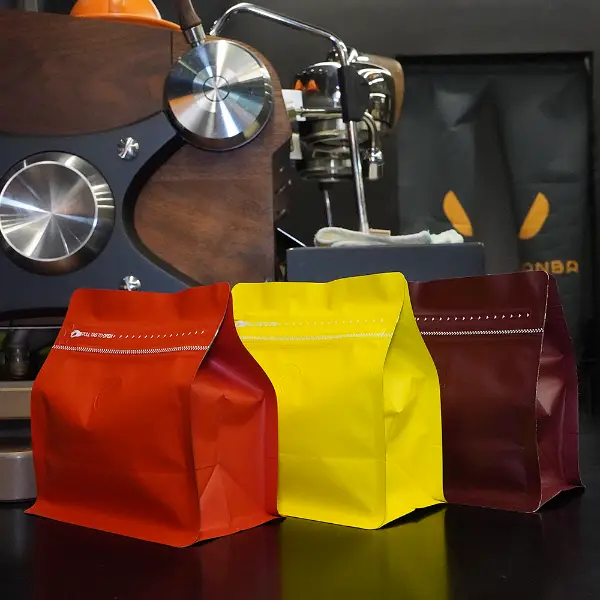 コーヒーブランドに適したカラフルな150gの水平ストックコーヒーバッグ