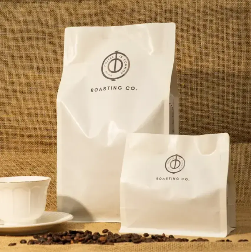 ファスナー付きのフラットボトムコーヒーバッグ